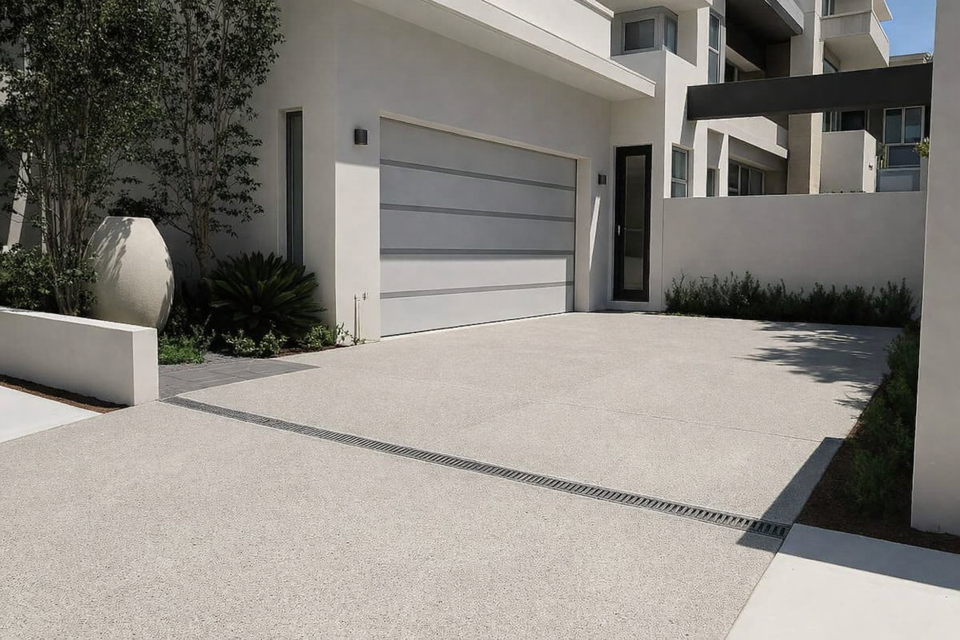 Concrete driveway building in Tacoma, WA